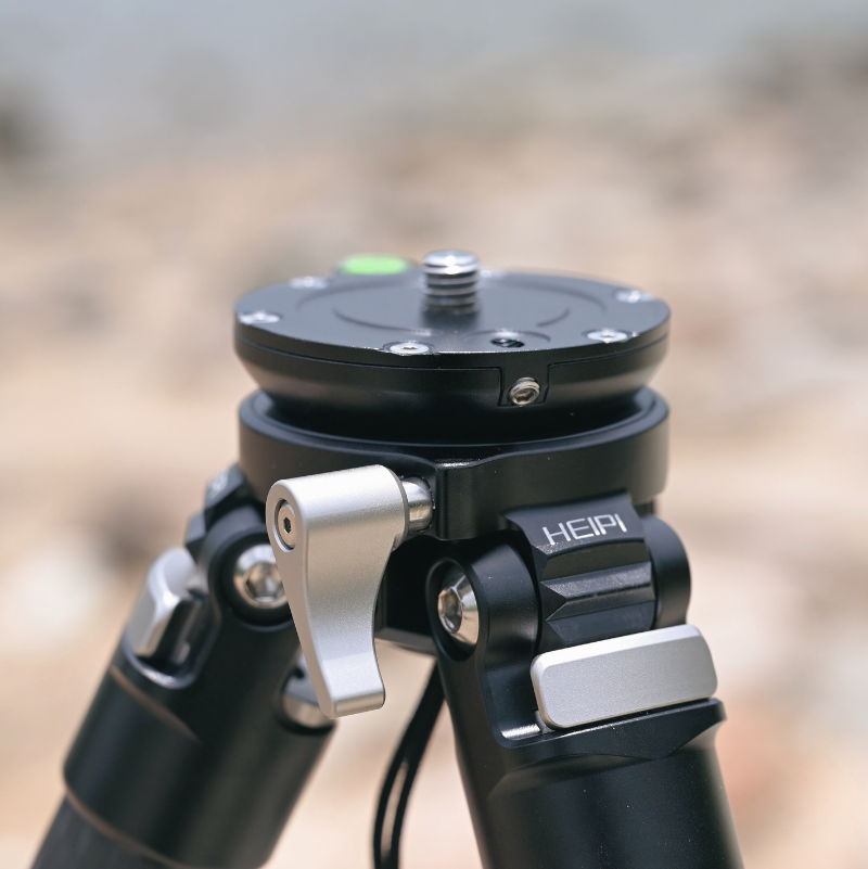 HEIPI Heavy-Duty Carbon Fiber Tripod K32